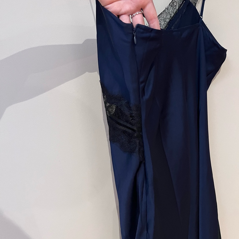 House of Harlow 1960 Navy and Black Lace Slip Dress - Picture 4 of 7